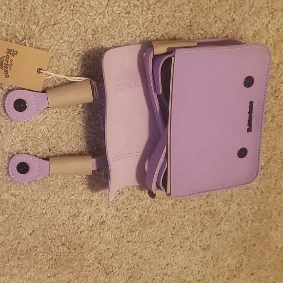 Dr martens 7" crossbody bag - Picture 2 of 3